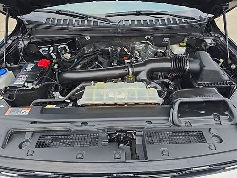 Used 2024 Ford Expedition Limited image 31