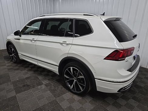 Used 2024 Volkswagen Tiguan SEL R-Line w/ MDO Package, Two-Row AWD/4WD image 10