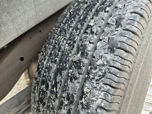 Used 2022 Chevrolet Express 2500 Extended w/ Driver Convenience Package image 9