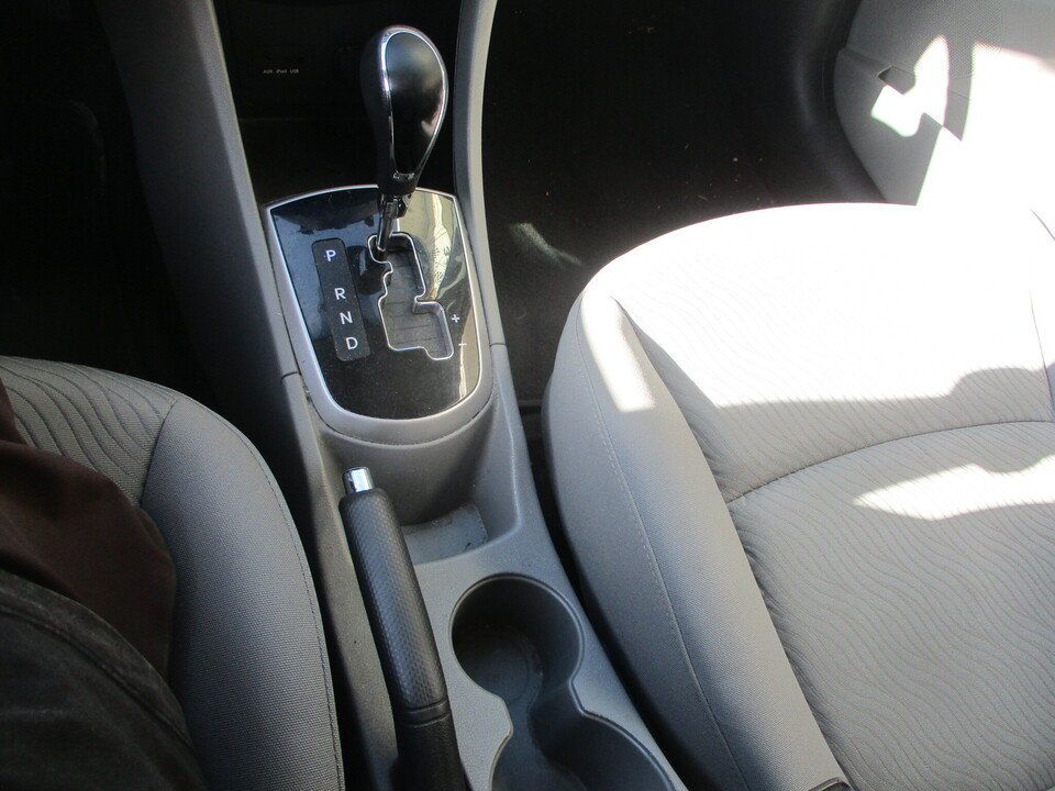 Used 2012 Hyundai Accent GLS w/ Premium Pkg 3 FWD image 34