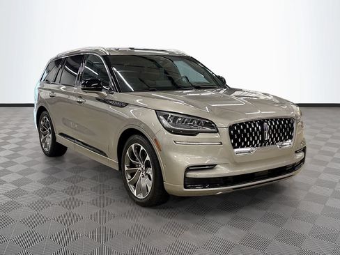 Used 2023 Lincoln Aviator Grand Touring w/ Equipment Group 301A AWD/4WD image 3