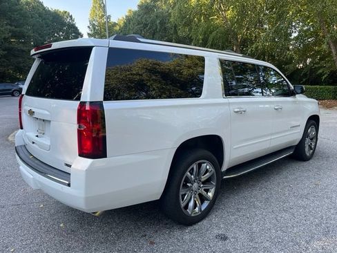 Used 2018 Chevrolet Suburban Premier AWD/4WD image 9