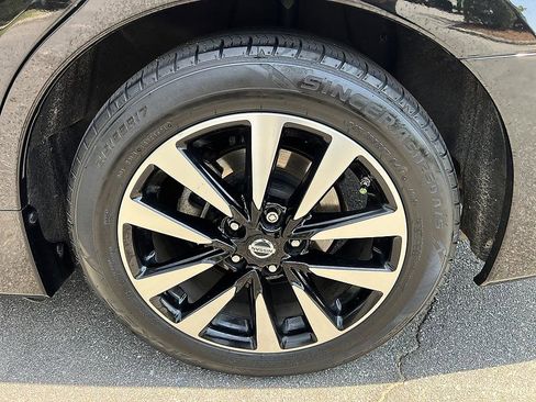 Used 2018 Nissan Altima 2.5 SL FWD image 10