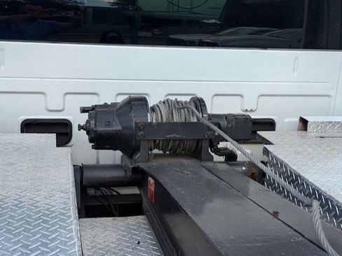 Used 2008 Ford F550 2WD Regular Cab Super Duty image 16