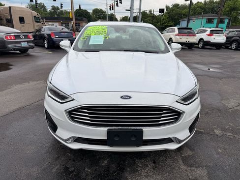 Used 2019 Ford Fusion SEL FWD image 3