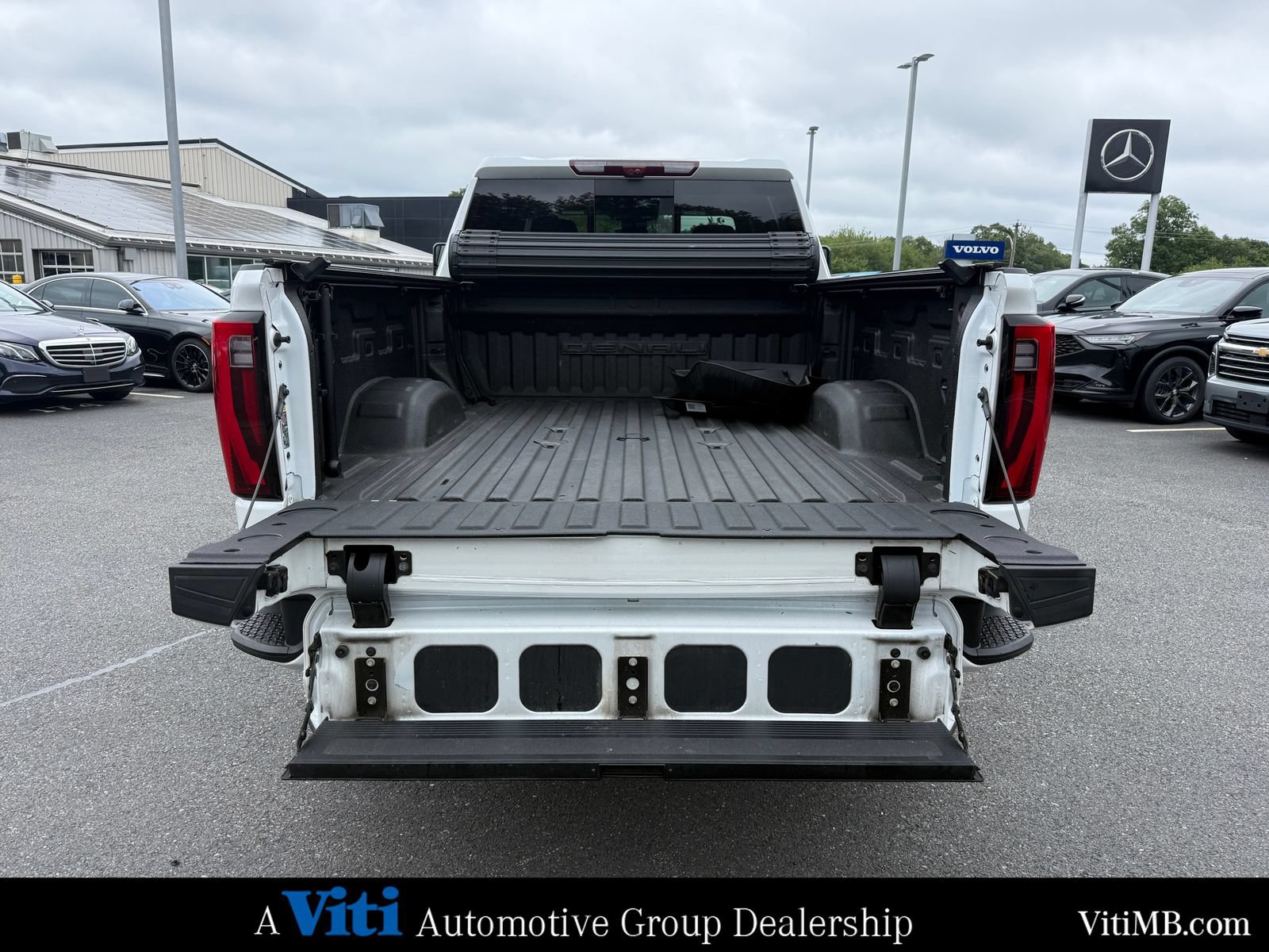 Used 2024 GMC Sierra 2500 Denali w/ Denali Reserve Package AWD/4WD image 24