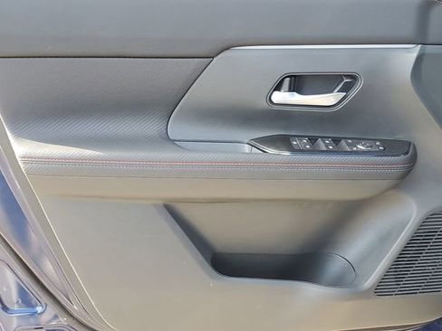 New 2026 Nissan Kicks SR w/ Cold Weather Package image 23