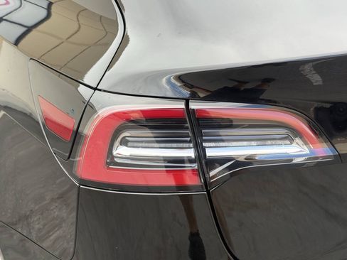 Used 2018 Tesla Model 3 Long Range AWD/4WD image 37