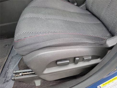 Used 2016 Chevrolet Equinox LT w/ Convenience Package image 16