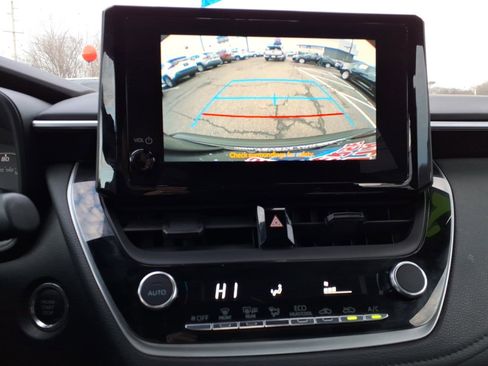 Certified 2023 Toyota Corolla SE w/ SE Premium Package image 18