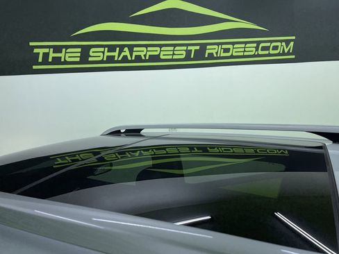 Used 2019 Jeep Cherokee Overland w/ Technology Group image 27