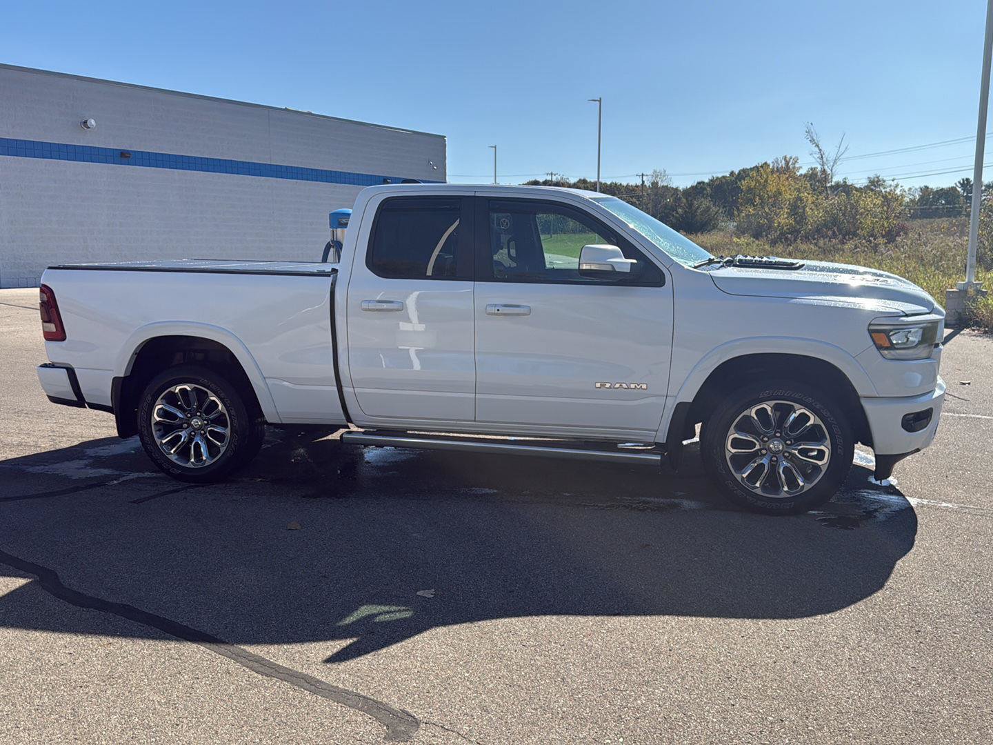 Used 2021 RAM 1500 Laramie w/ Sport Appearance Package AWD/4WD image 10