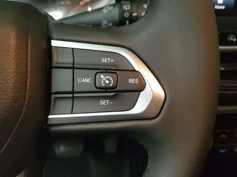 Used 2024 Jeep Compass Latitude w/ Altitude Special Edition image 30