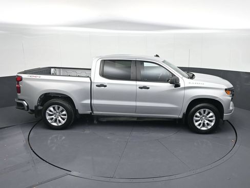 Used 2022 Chevrolet Silverado 1500 Custom AWD/4WD image 22