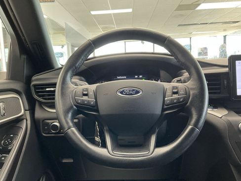 Used 2020 Ford Explorer XLT AWD/4WD image 20