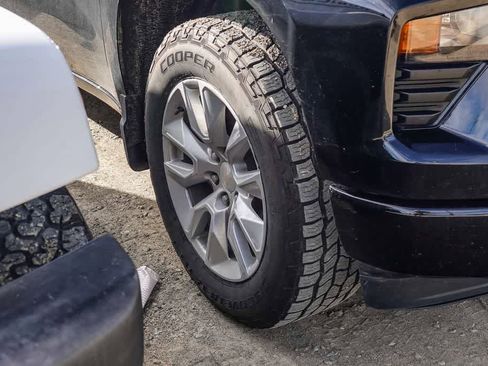 Used 2023 Chevrolet Silverado 1500 Custom image 7