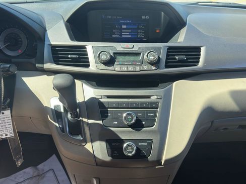 Used 2016 Honda Odyssey LX image 19
