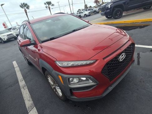 Used 2020 Hyundai Kona SEL image 3