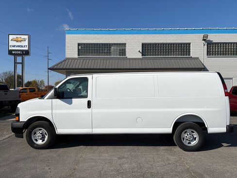 New 2025 Chevrolet Express 2500 Extended w/ Driver Convenience Package image 5