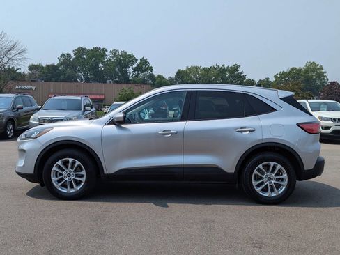 Used 2020 Ford Escape SE image 9