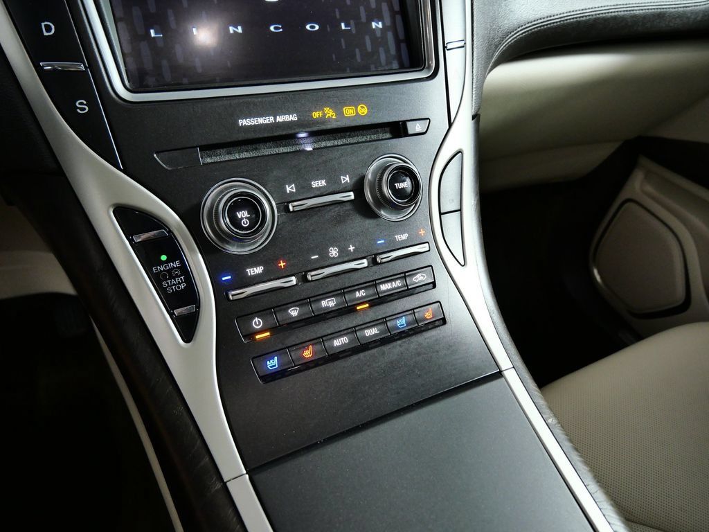 Used 2018 Lincoln MKX Reserve w/ Canadian Touring Package AWD/4WD image 21