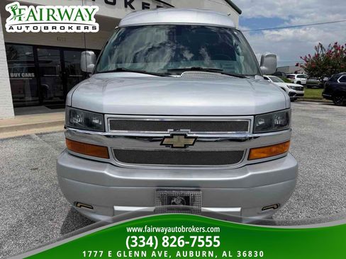 Used 2019 Chevrolet Express 2500 Extended w/ Enhanced Convenience Package RWD image 2