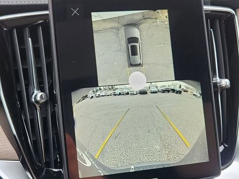 New 2026 Volvo XC90 B6 Plus w/ Protection Package Premier image 22