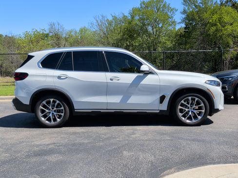 Certified 2024 BMW X5 xDrive40i w/ Premium Package image 6