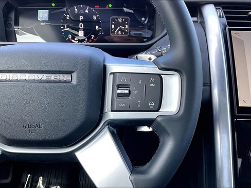 Certified 2025 Land Rover Discovery S AWD/4WD image 12