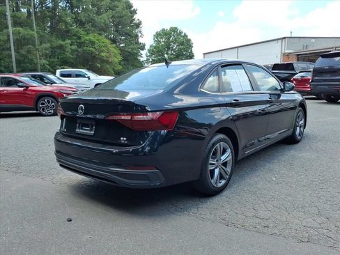 Used 2024 Volkswagen Jetta SE FWD image 31