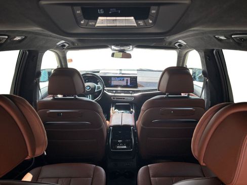 Used 2024 BMW X7 M60i w/ Executive Package AWD/4WD image 15