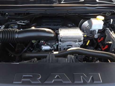 Used 2022 RAM 1500 Big Horn AWD/4WD image 18