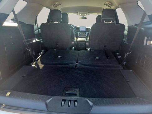 Used 2020 Ford Explorer 4WD XLT w/ Equipment Group 202A image 13