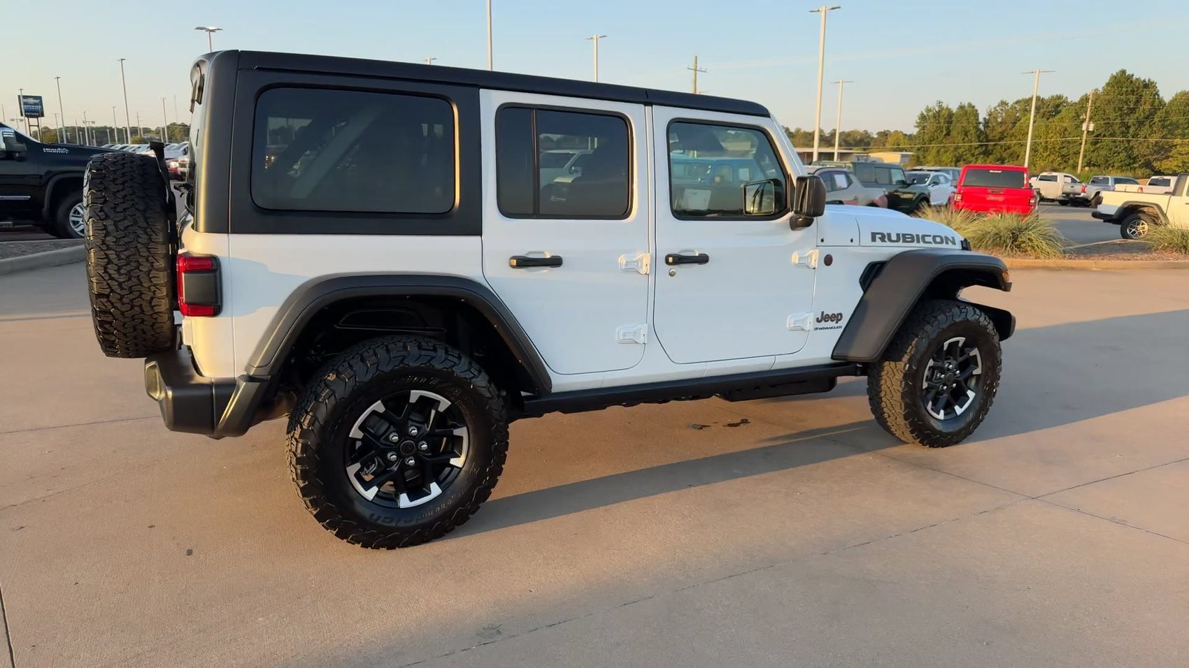 Used 2026 Jeep Wrangler Unlimited Rubicon AWD/4WD image 8