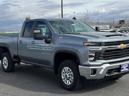 New 2026 Chevrolet Silverado 2500 LT image 3