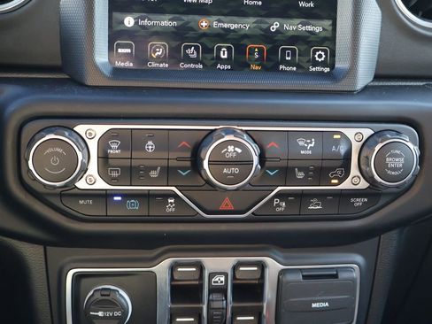 Used 2022 Jeep Wrangler Unlimited Rubicon 4xe w/ Cold Weather Group image 29