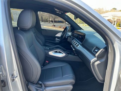 Used 2025 Mercedes-Benz GLS 450 4MATIC image 58