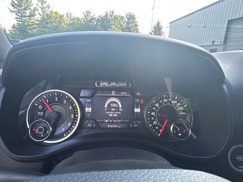 Used 2019 RAM 1500 Big Horn AWD/4WD image 18