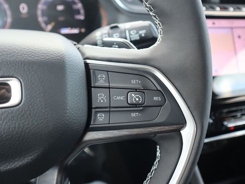 New 2025 Jeep Grand Cherokee Limited image 21