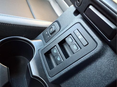 Used 2023 Ford Bronco Black Diamond image 23