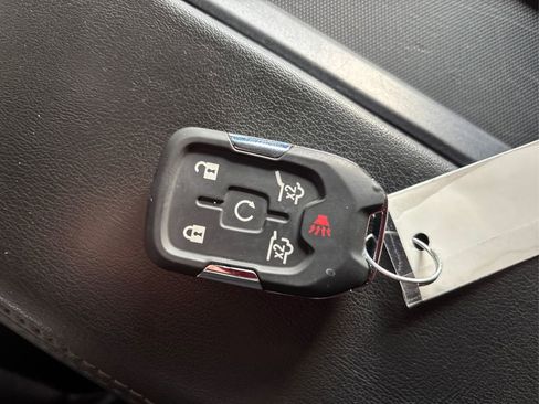 Used 2019 Chevrolet Tahoe LT w/ LT Signature Package image 34