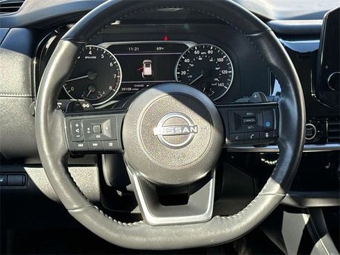 Certified 2024 Nissan Pathfinder SL image 7