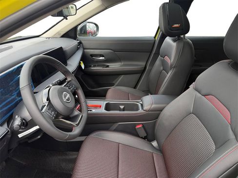 New 2026 Nissan Kicks SR w/ SR Premium Package image 9