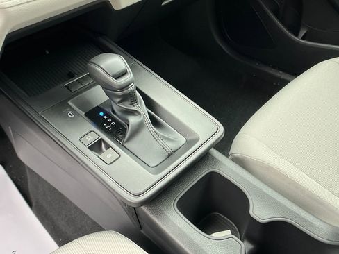 Used 2026 Toyota Corolla Cross L image 20