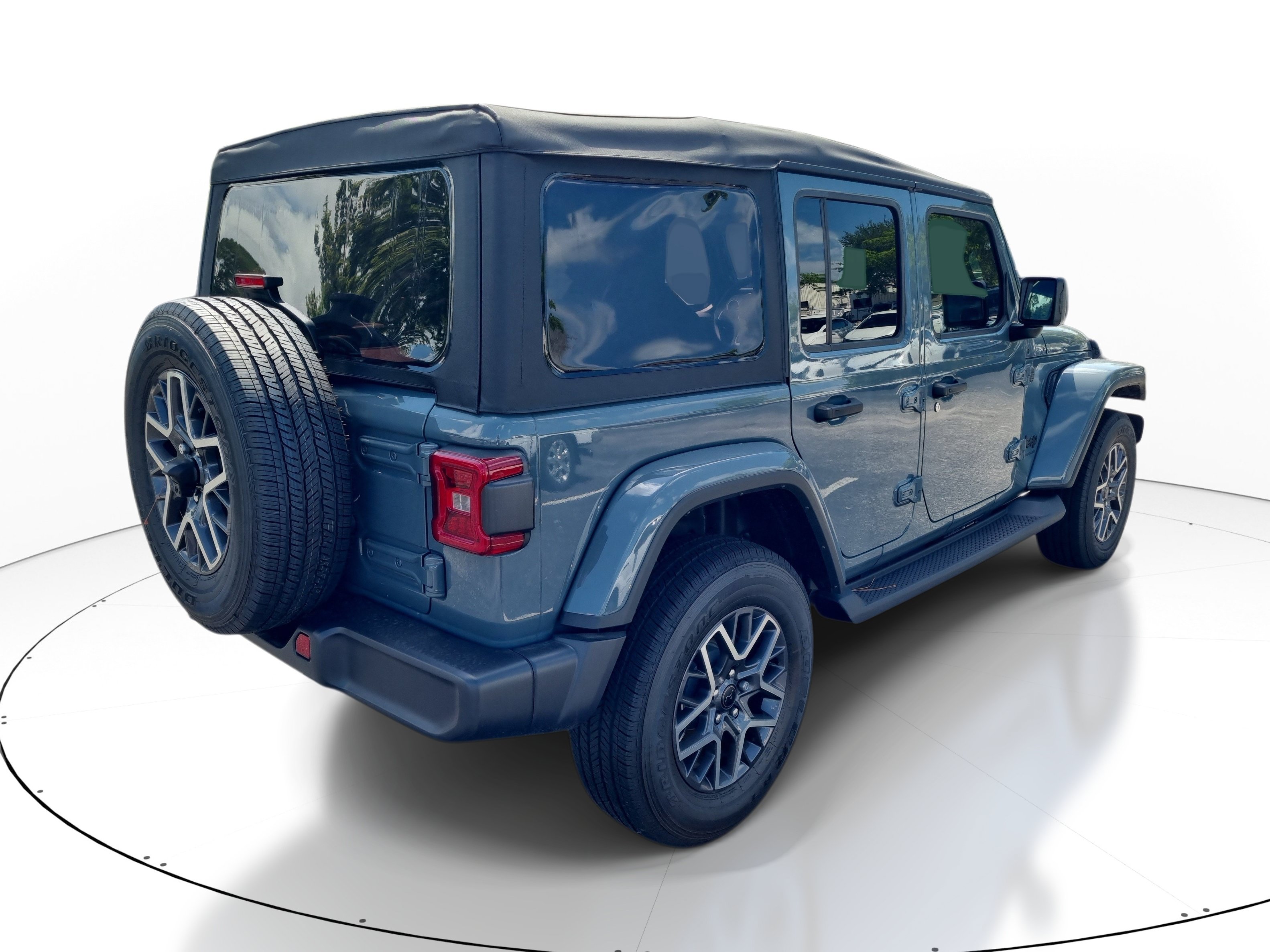 New 2026 Jeep Wrangler Unlimited Sahara AWD/4WD image 6