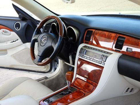 Used 2006 Lexus SC 430 Convertible image 60