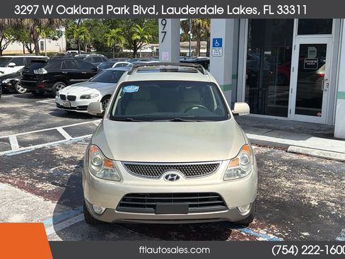 Used 2009 Hyundai Veracruz Limited w/ Navigation Pkg 4 FWD image 4