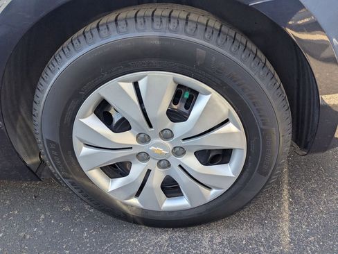 Used 2015 Chevrolet Cruze LS image 8