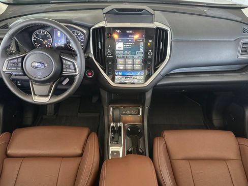 Used 2024 Subaru Ascent Touring AWD/4WD image 16