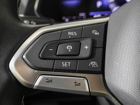 Used 2023 Volkswagen Tiguan SE image 26